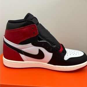 Nike Air Jordan 1 Retro High - Black, Red, White